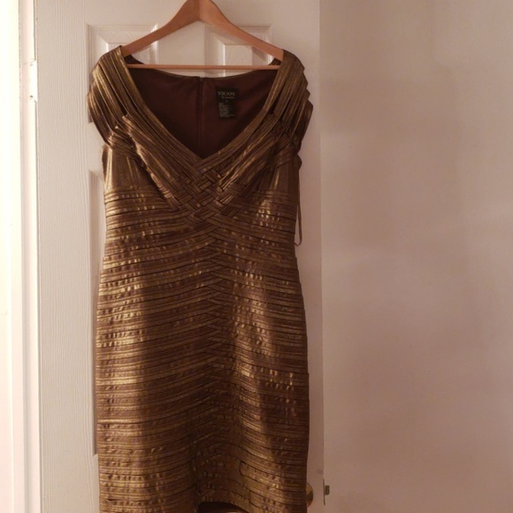 Evening dress - Picture 6 of 7